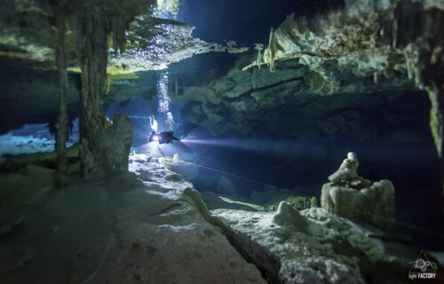 Mexico_Cavern_Diving